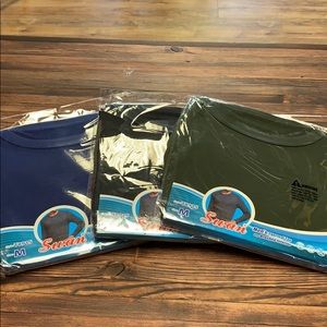 Men’s thermal top with brushed interior.